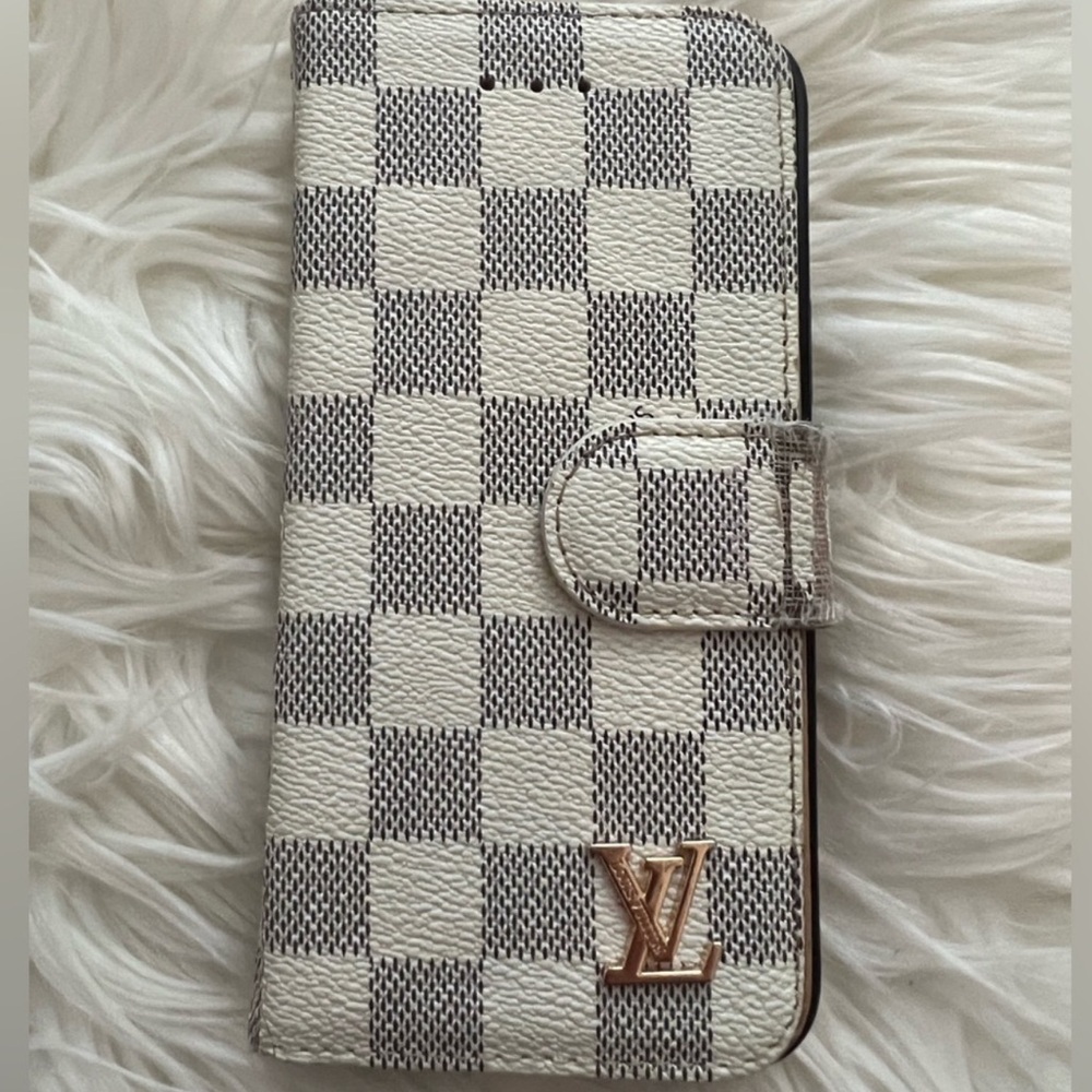 Louis Vuitton | Vintage Wallet Phone Case
